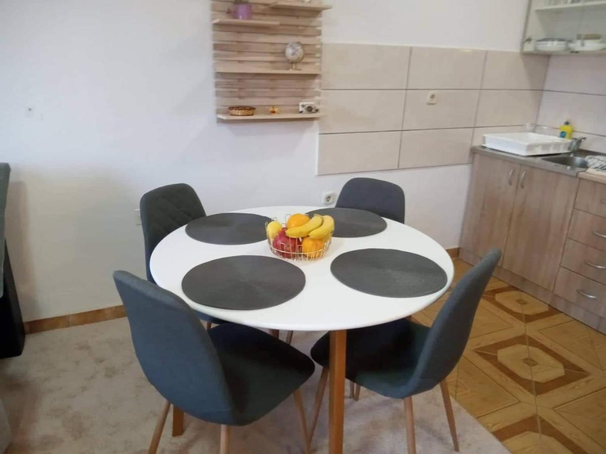 Chez Marthe, Organic Farm Stay Книн Екстер'єр фото